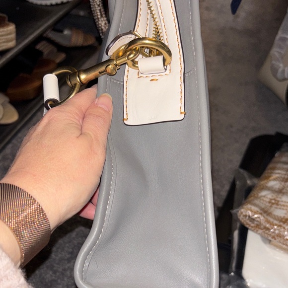 Coach laptop bag with snakeskin handles. - Picture 2 of 16